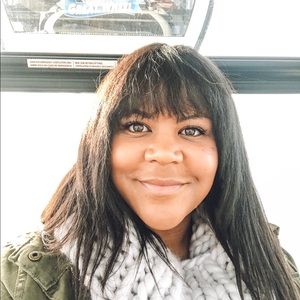 Meet your Posher, Nicole